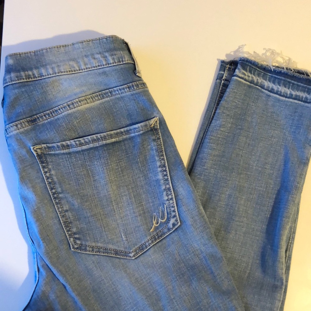 Express light wash distressed straight leg jeans